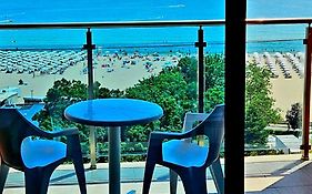 Hotel Shipka Beach